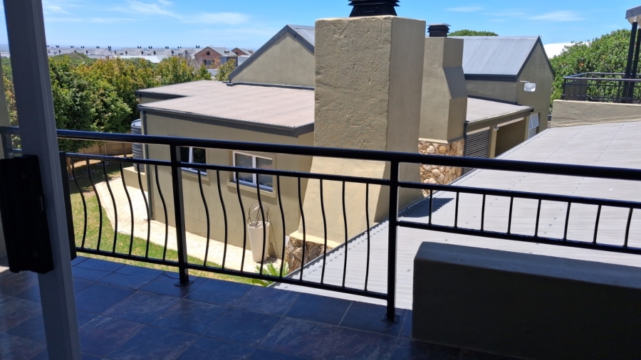 6 Bedroom Property for Sale in Stilbaai Wes Western Cape